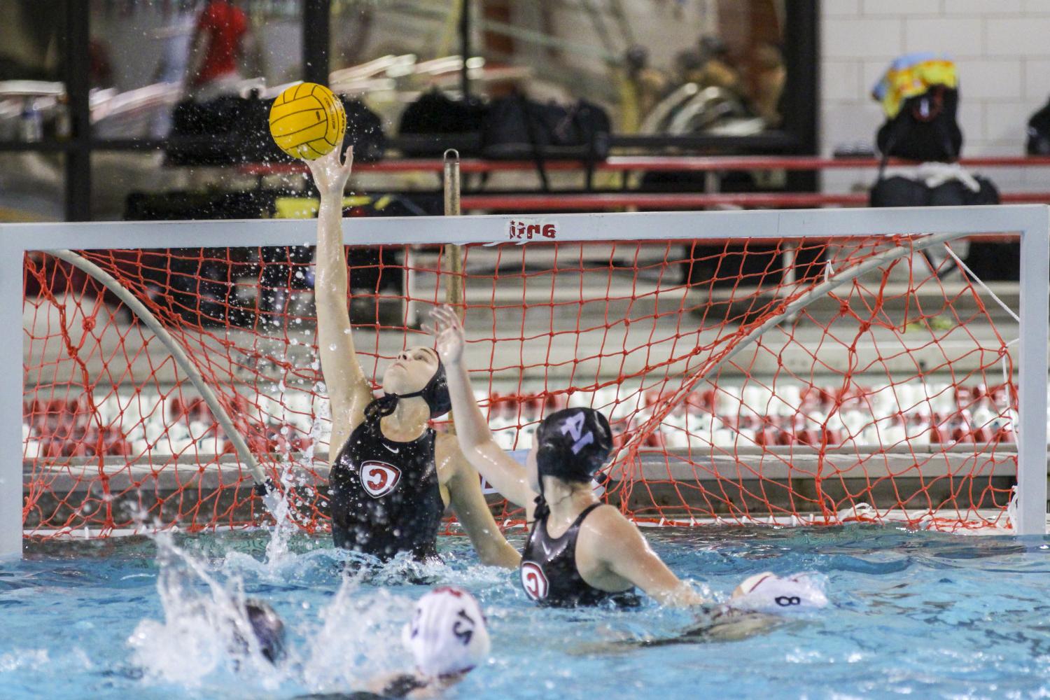<a href='http://ltsz.ngskmc-eis.net'>博彩网址大全</a> student athletes compete in a water polo tournament on campus.